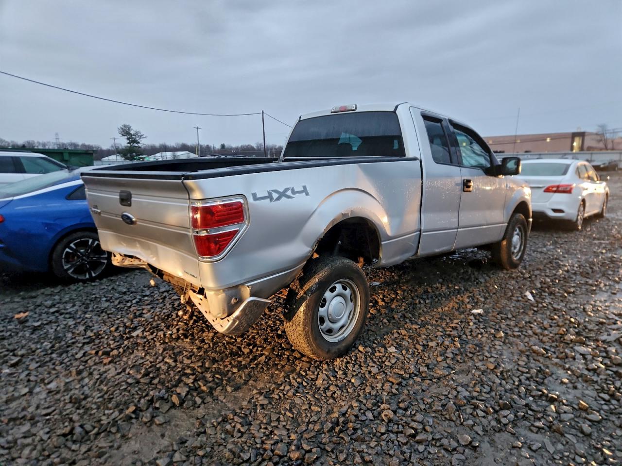 FORD F-150 SUPER CAB