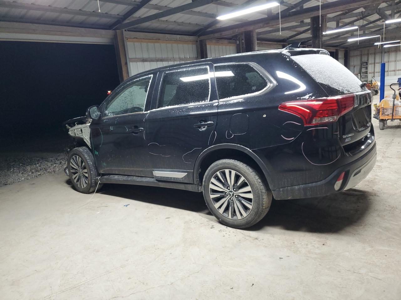 MITSUBISHI OUTLANDER SE