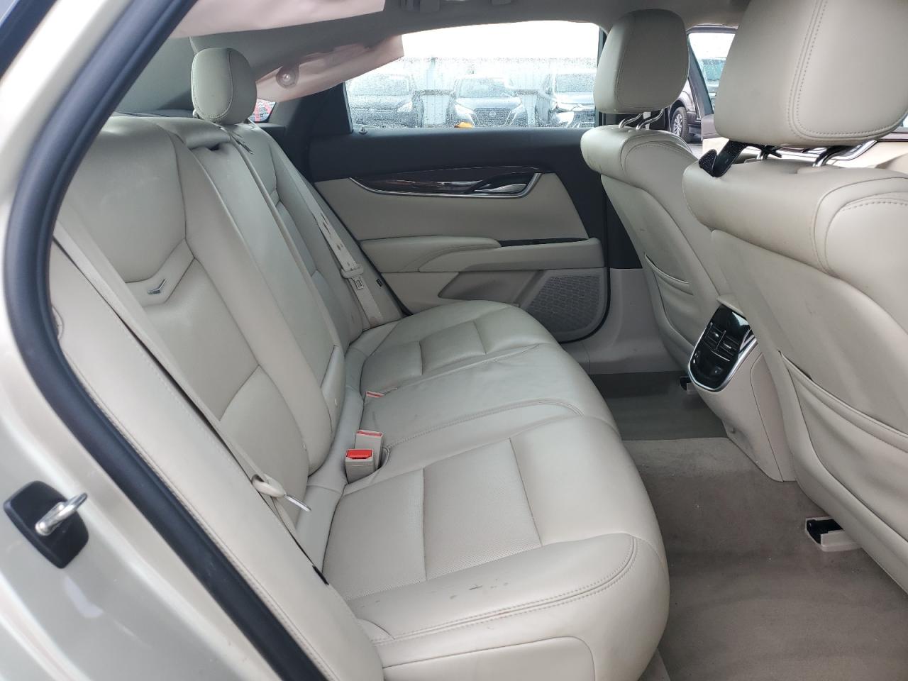 CADILLAC XTS LUXURY COLLECTION