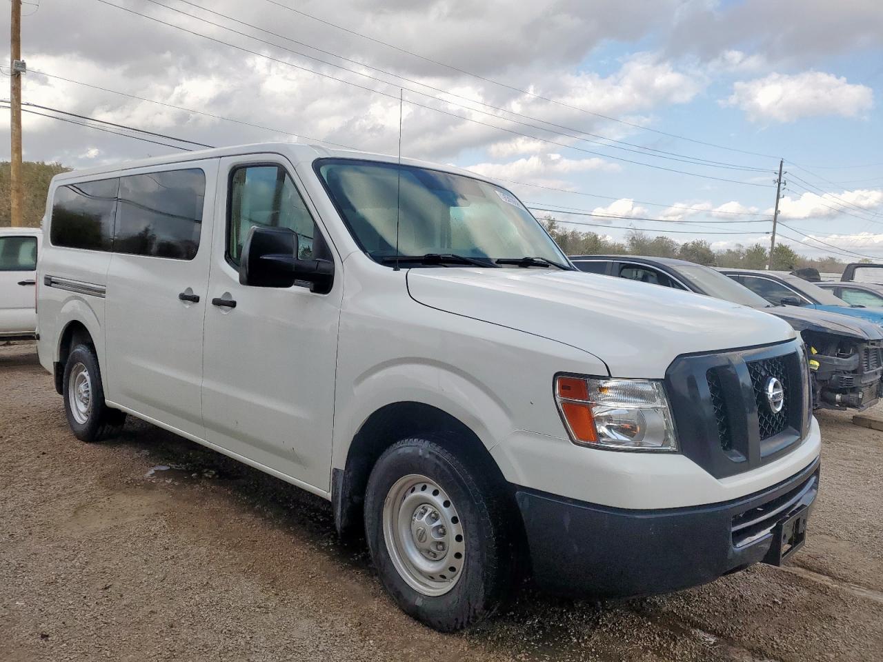 NISSAN NV3500 3500 S