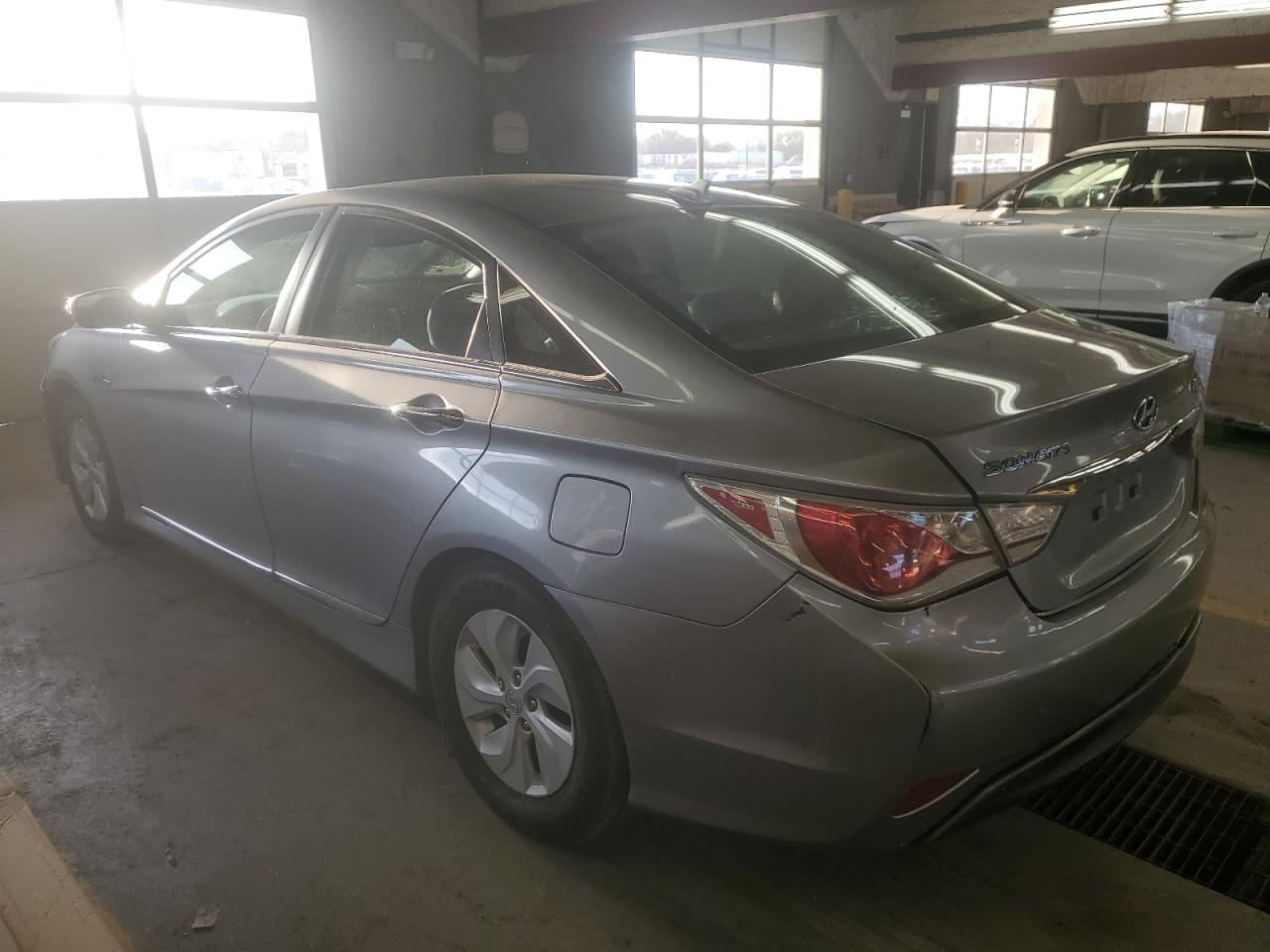 HYUNDAI SONATA HYBRID