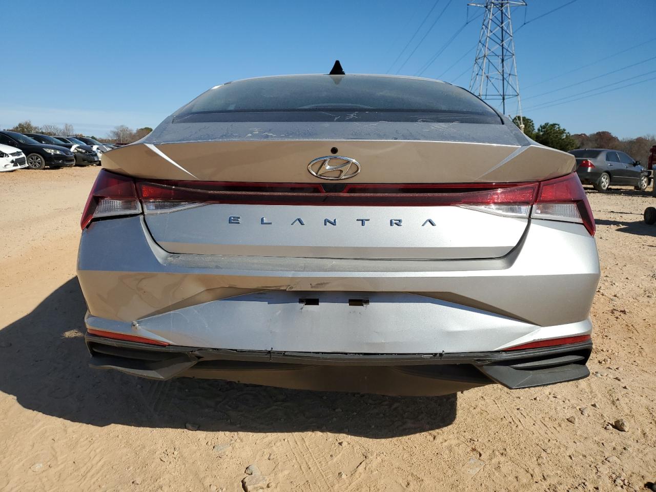 Lot #3308229162 2021 HYUNDAI ELANTRA SE