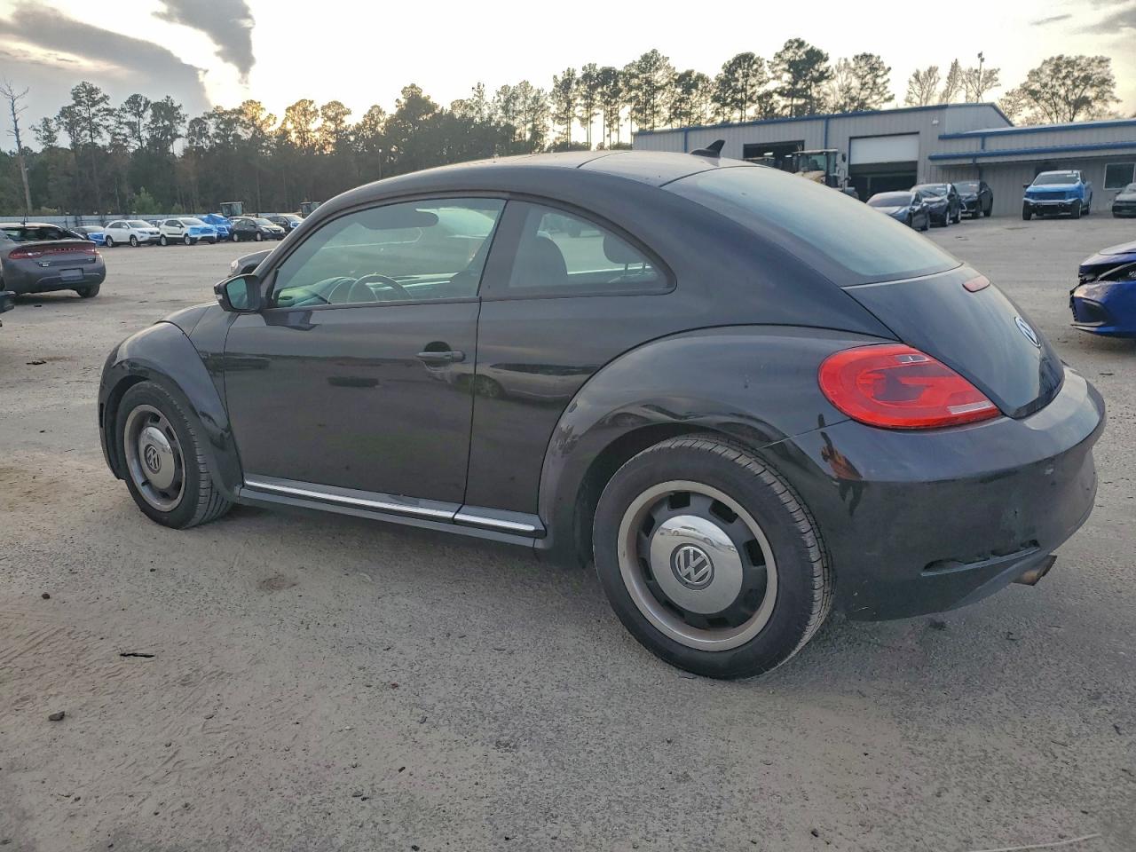VOLKSWAGEN BEETLE
