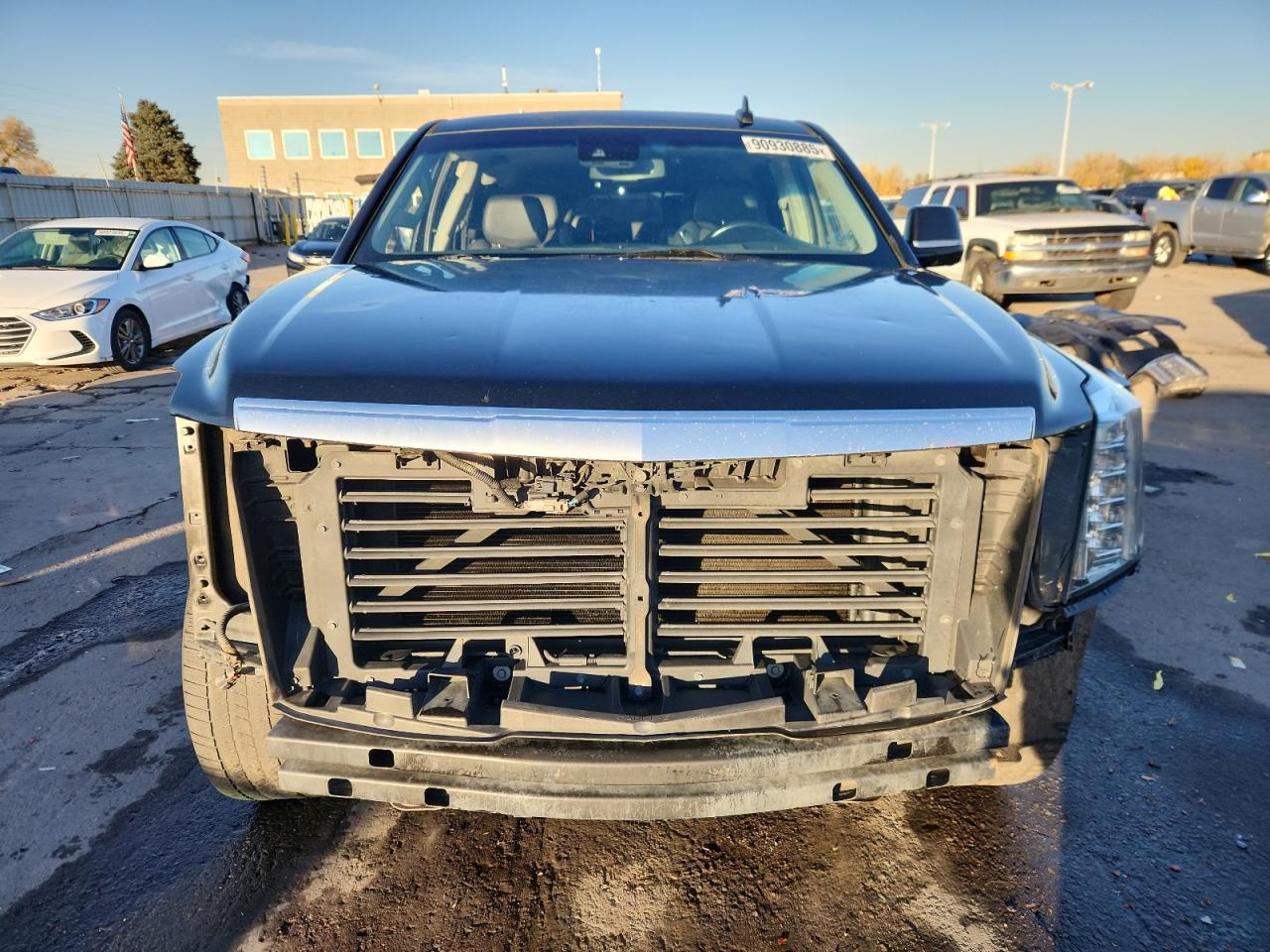 CADILLAC ESCALADE LUXURY