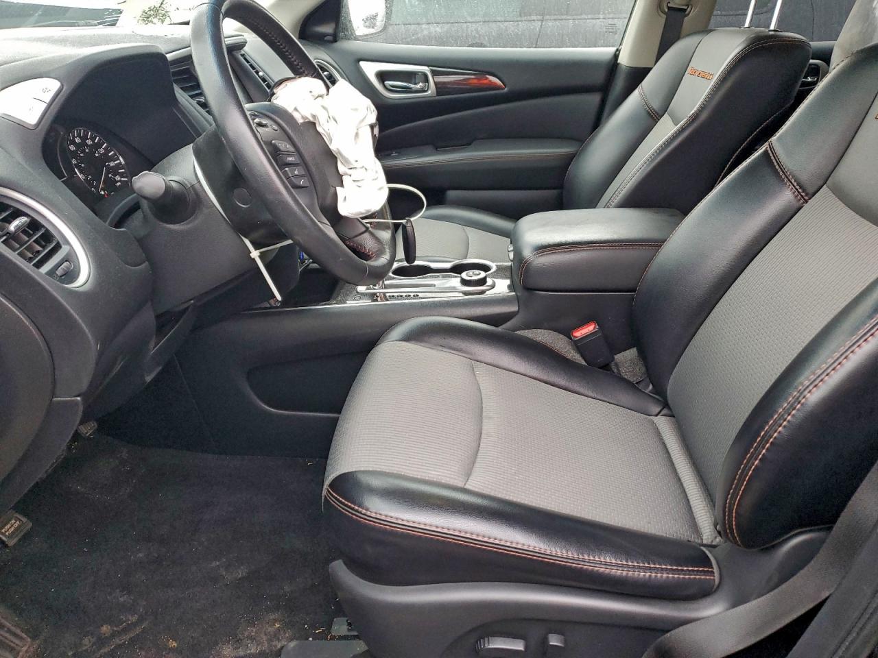 NISSAN PATHFINDER SV