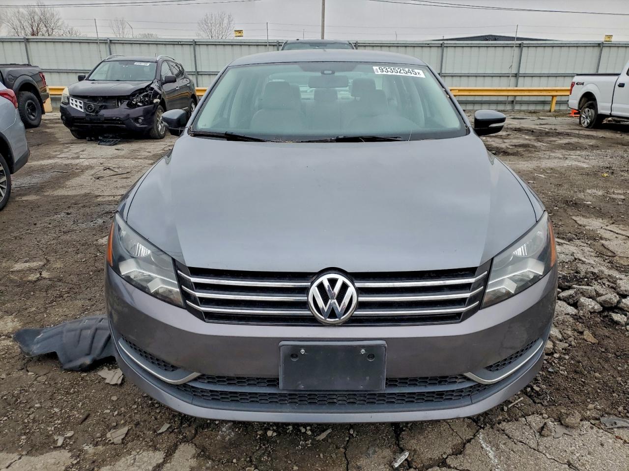 VOLKSWAGEN PASSAT S