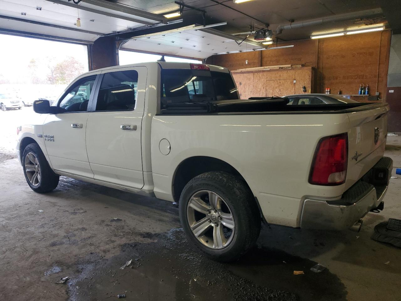RAM 1500 SLT