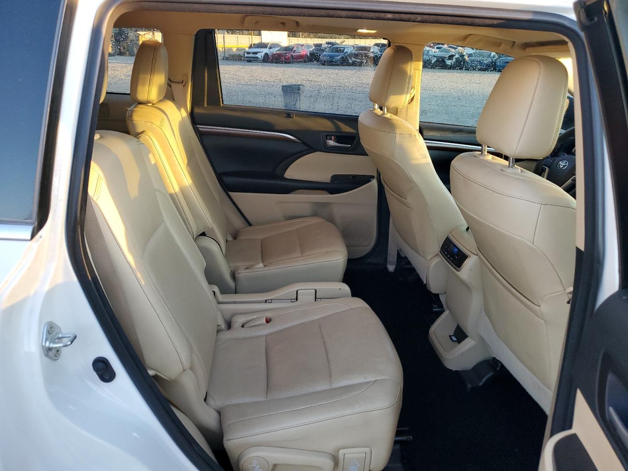 TOYOTA HIGHLANDER LIMITED