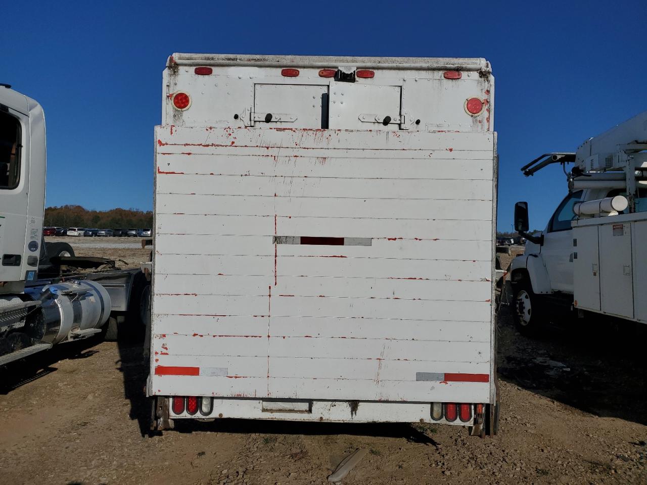 Lot #3292393310 2007 WRKH COMMERCIAL CHASSIS W42