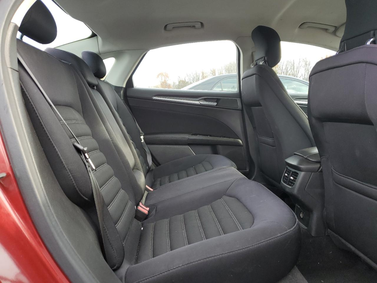 FORD FUSION SE