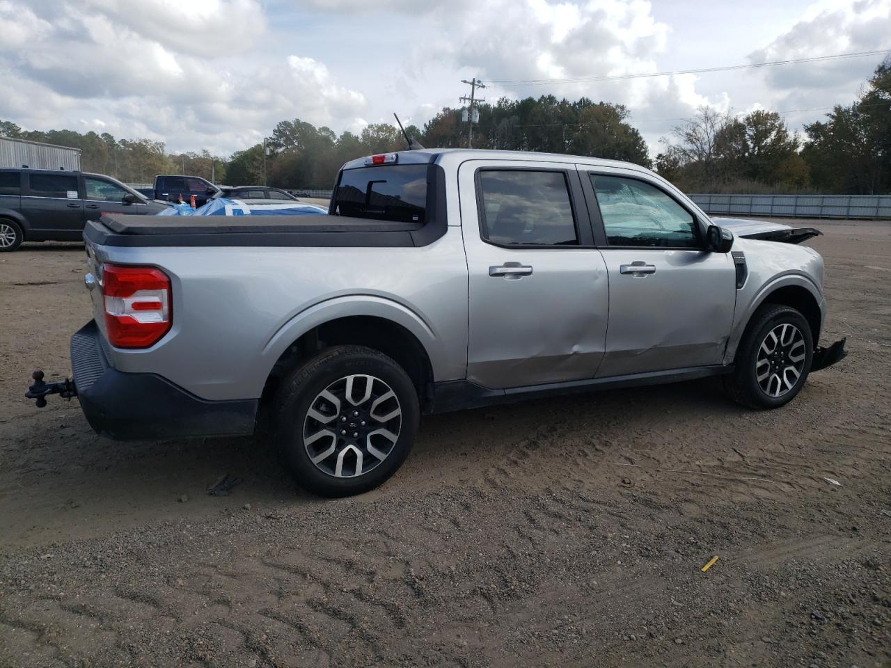 FORD MAVERICK LARIAT