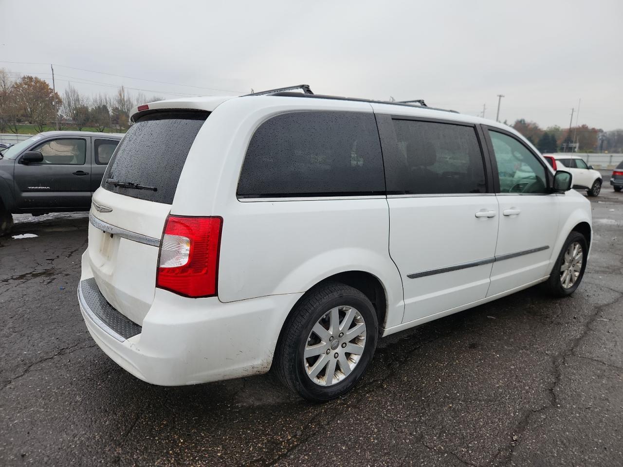 CHRYSLER TOWN & COUNTRY TOURING