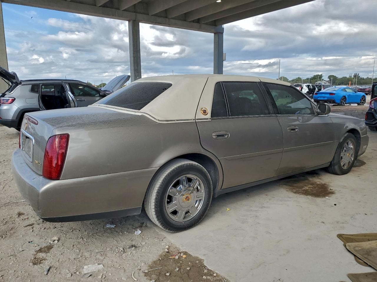 Lot #3315925100 2003 CADILLAC DEVILLE