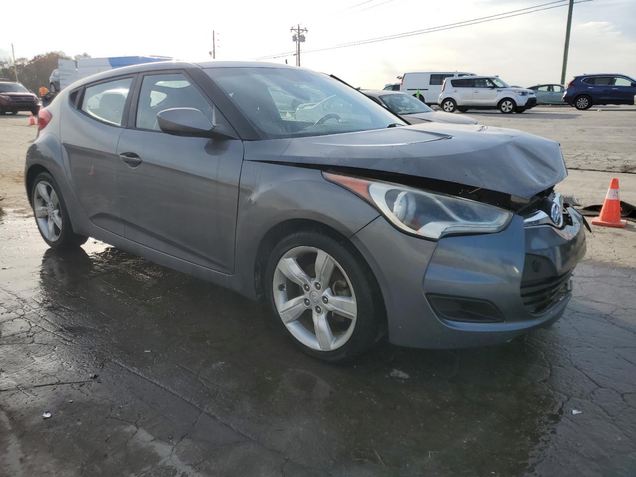 HYUNDAI VELOSTER