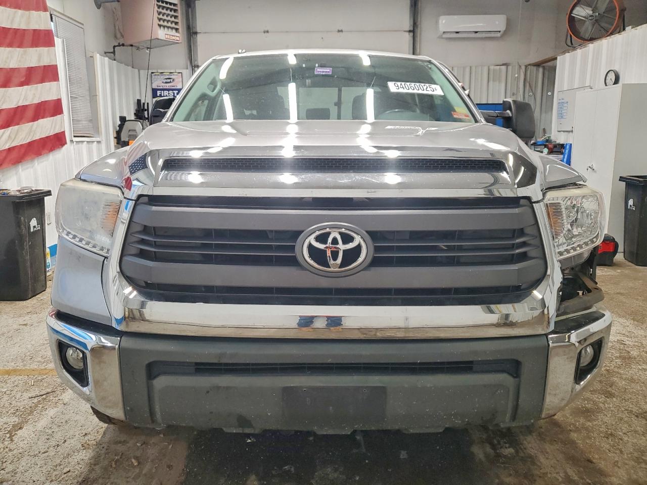 TOYOTA TUNDRA DOUBLE CAB SR
