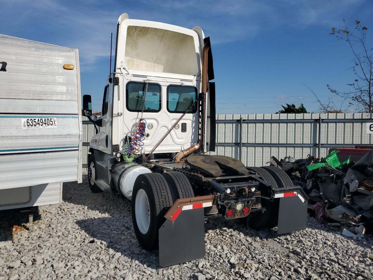 Lot #3303651930 2015 FREIGHTLINER CASCADIA 1