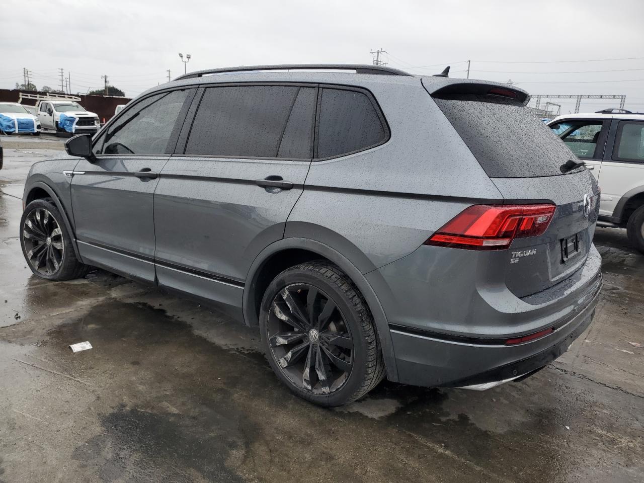 VOLKSWAGEN TIGUAN SE