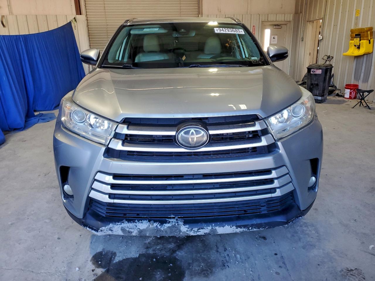 TOYOTA HIGHLANDER SE