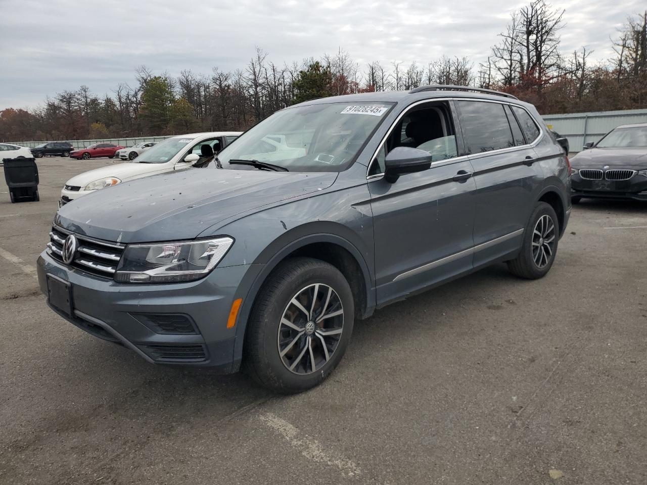VOLKSWAGEN TIGUAN SE