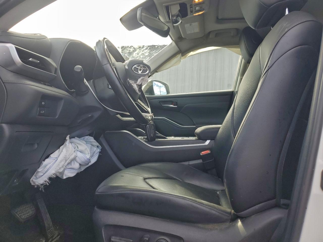 TOYOTA HIGHLANDER XLE