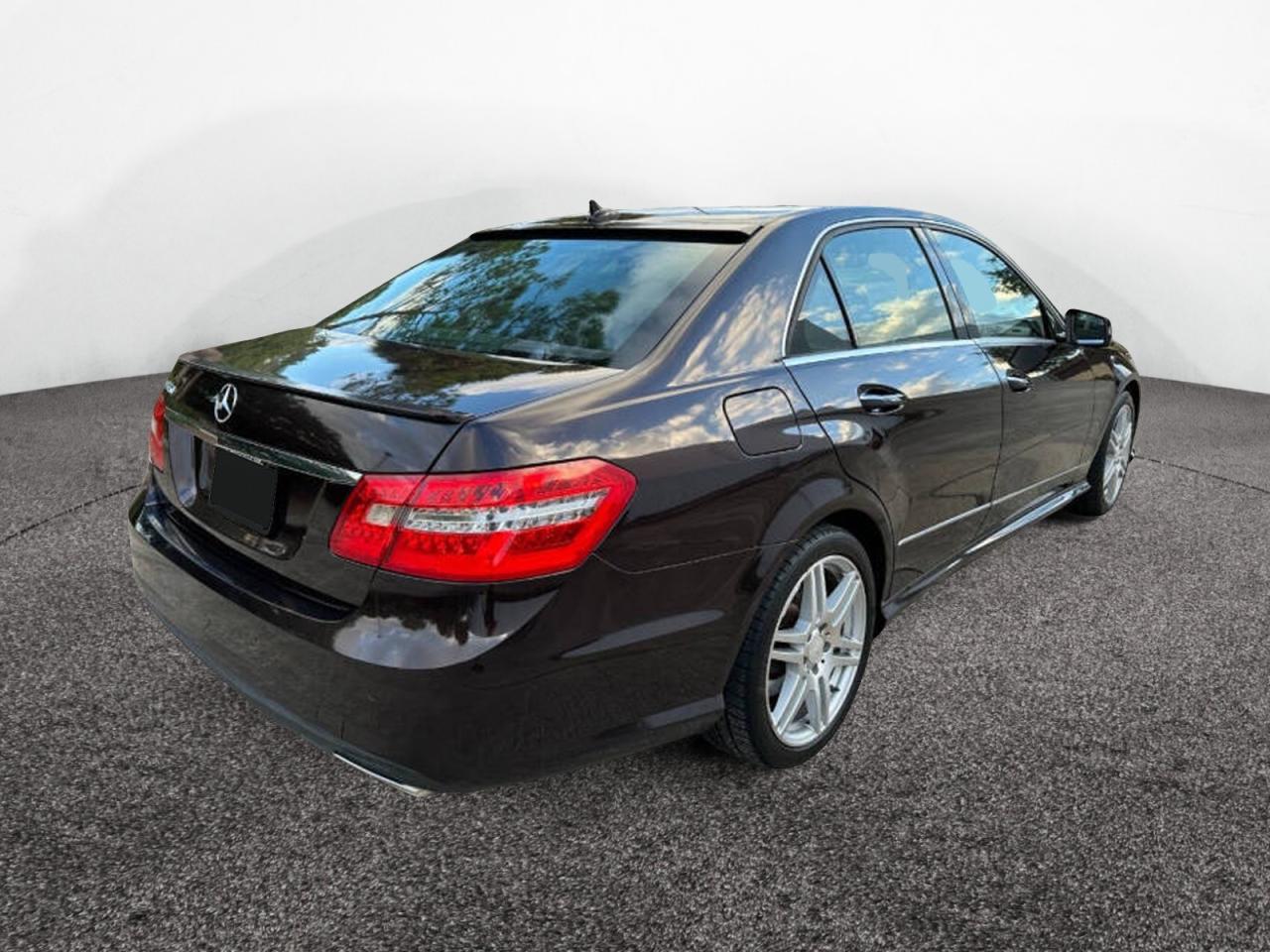 MERCEDES-BENZ E-CLASS 550