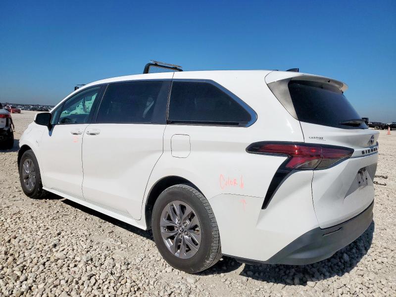 2022 TOYOTA SIENNA LE - 5TDKRKEC4NS110857