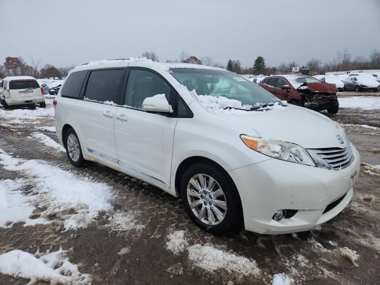 TOYOTA SIENNA XLE