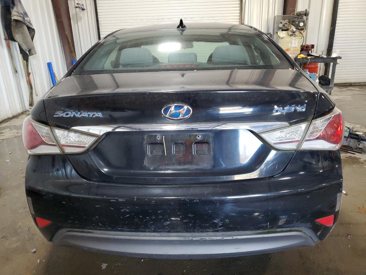 HYUNDAI SONATA HYBRID