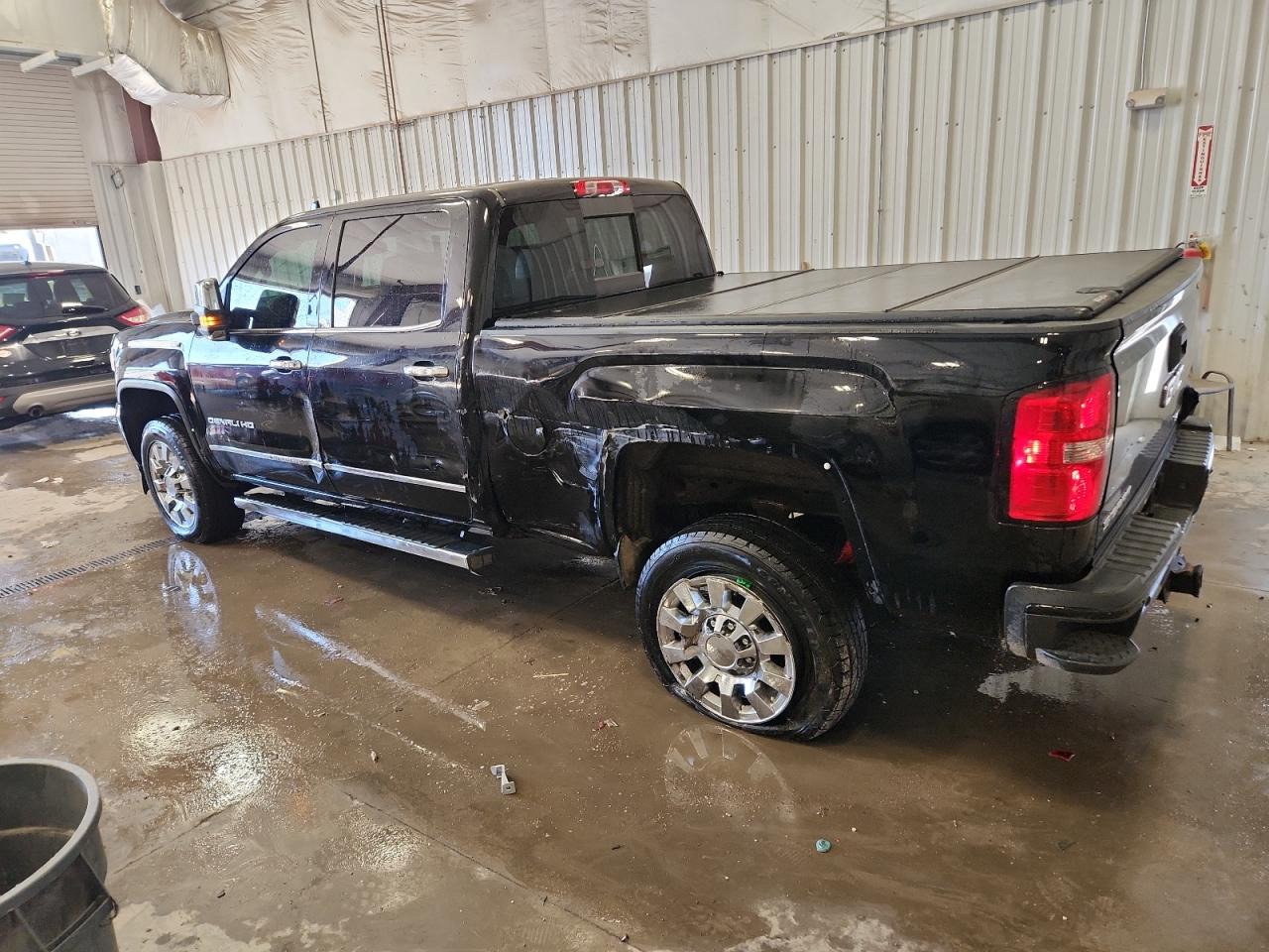 GMC SIERRA K2500 DENALI