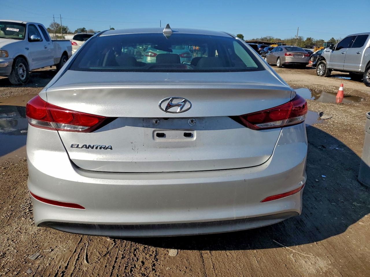 HYUNDAI ELANTRA SEL