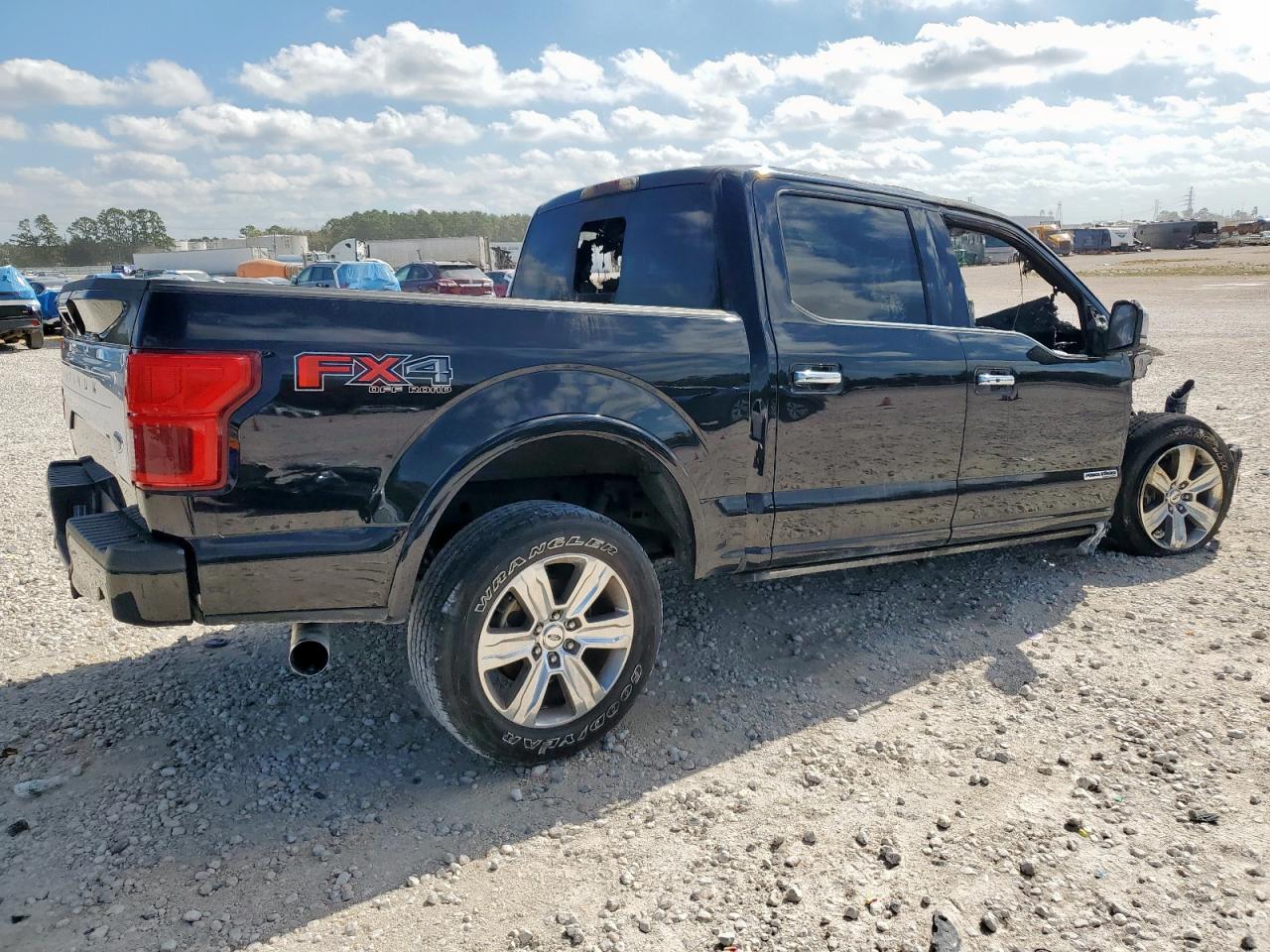 FORD F-150 SUPERCREW