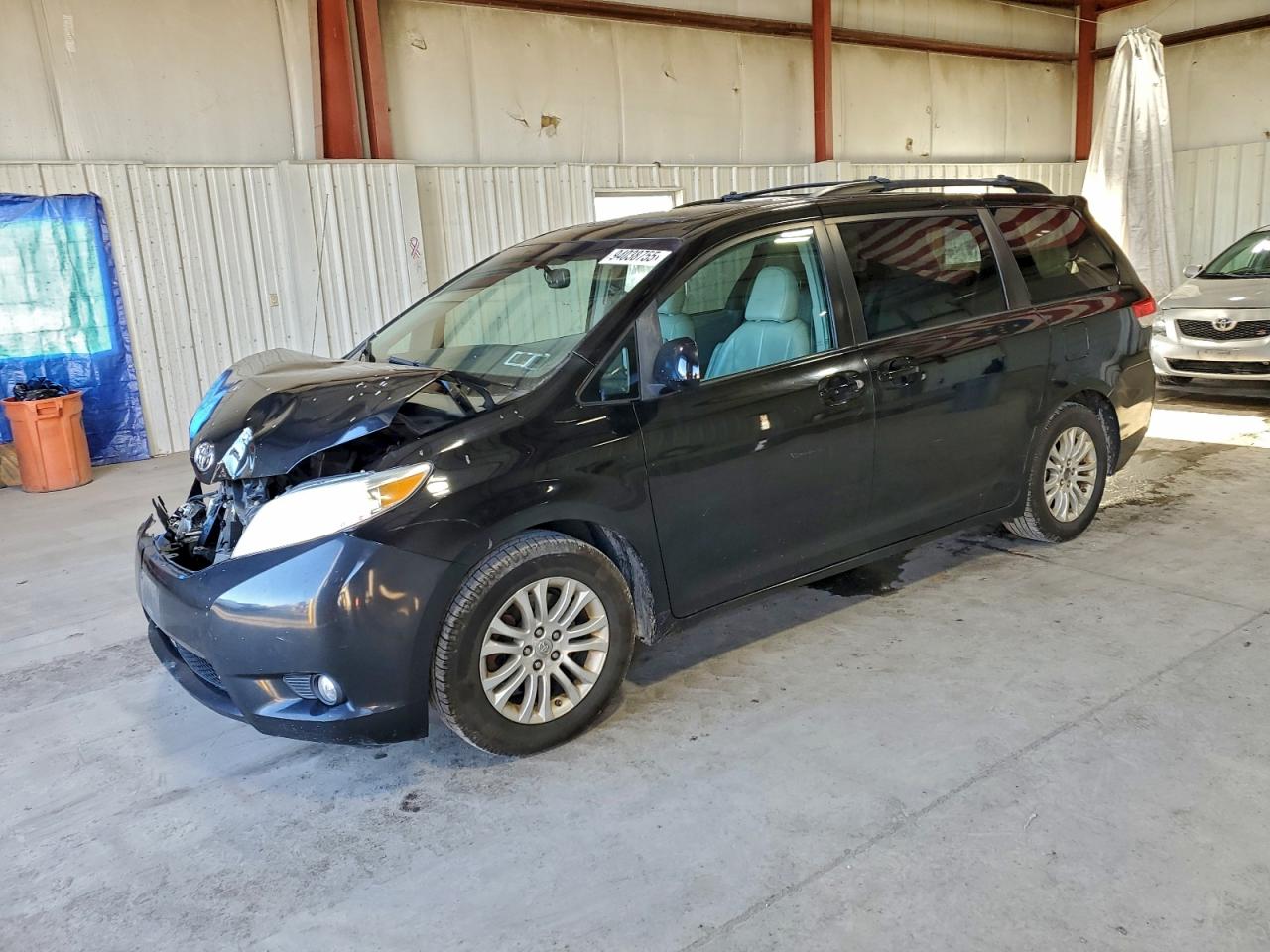 Lot #3302699079 2012 TOYOTA SIENNA XLE