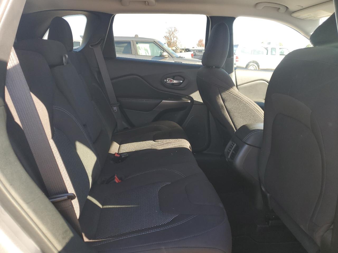 JEEP GRAND CHEROKEE LATITUDE