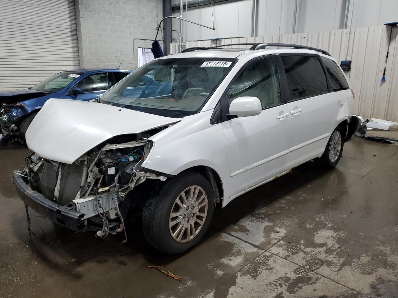 Lot #3296275462 2007 TOYOTA SIENNA XLE