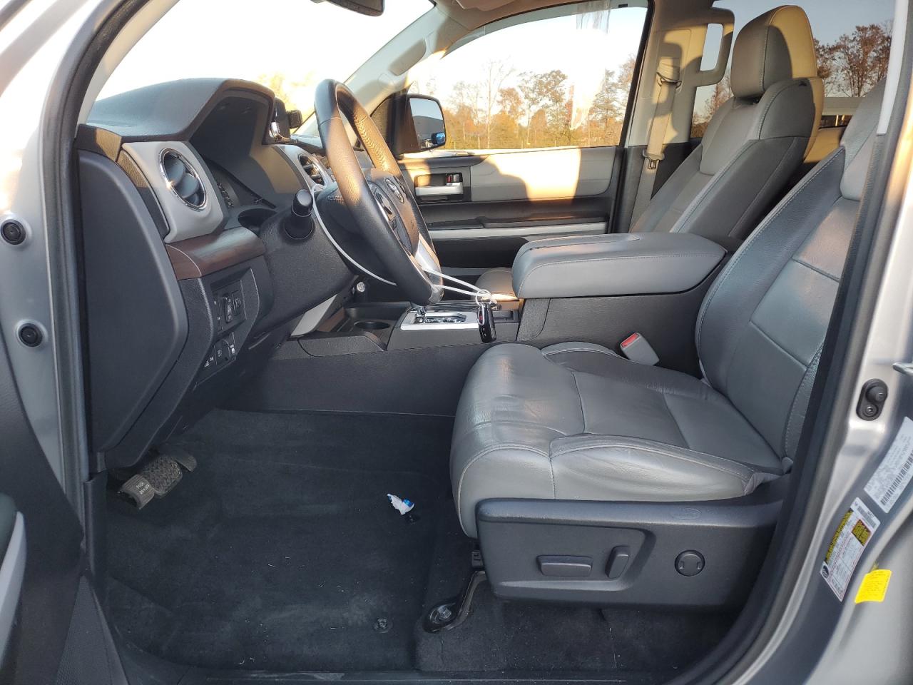 TOYOTA TUNDRA CREWMAX LIMITED