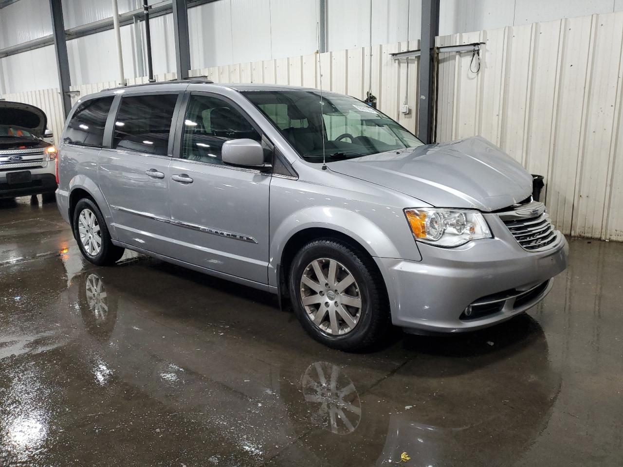 CHRYSLER TOWN & COUNTRY TOURING