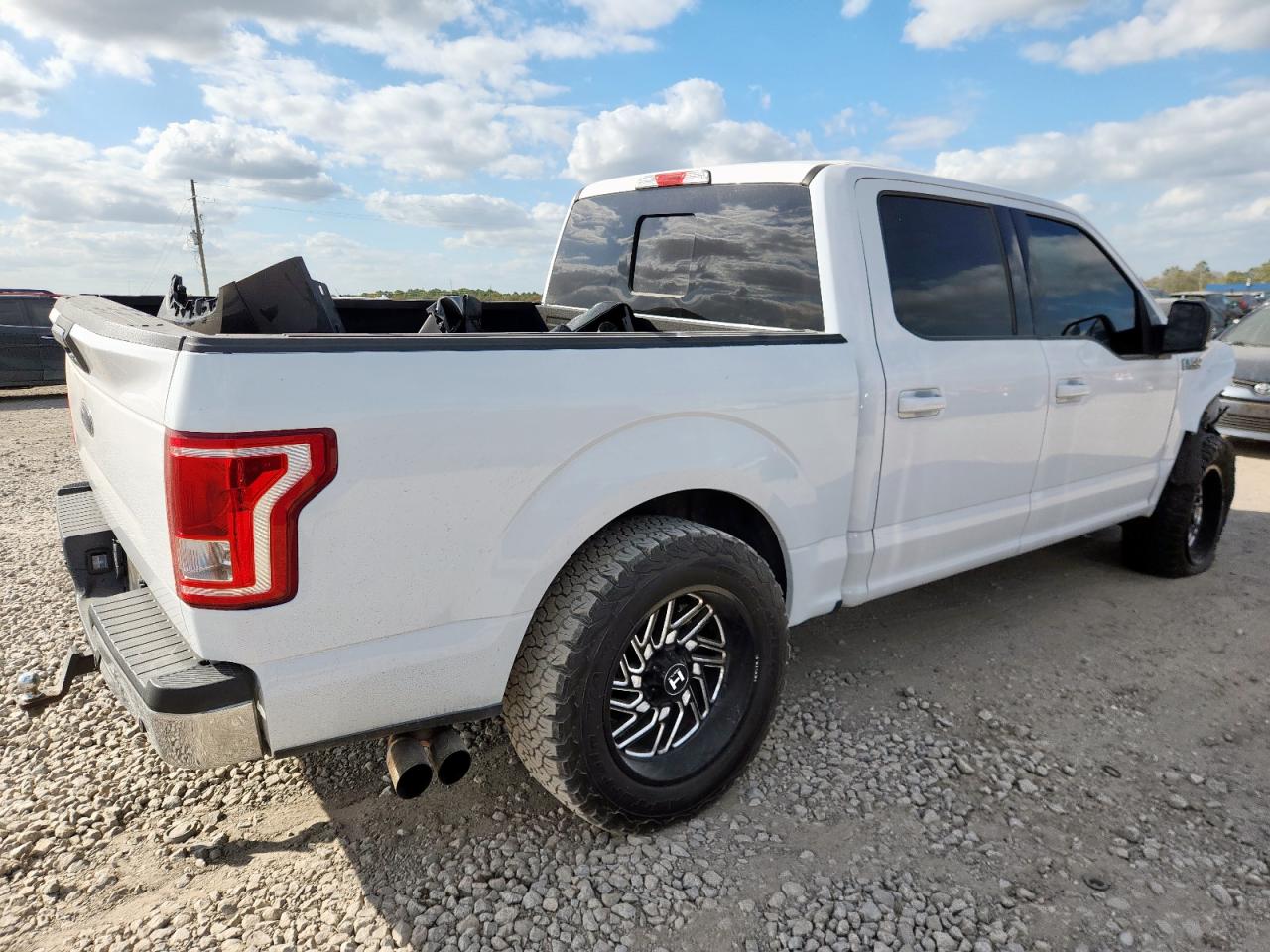 FORD F-150 SUPERCREW