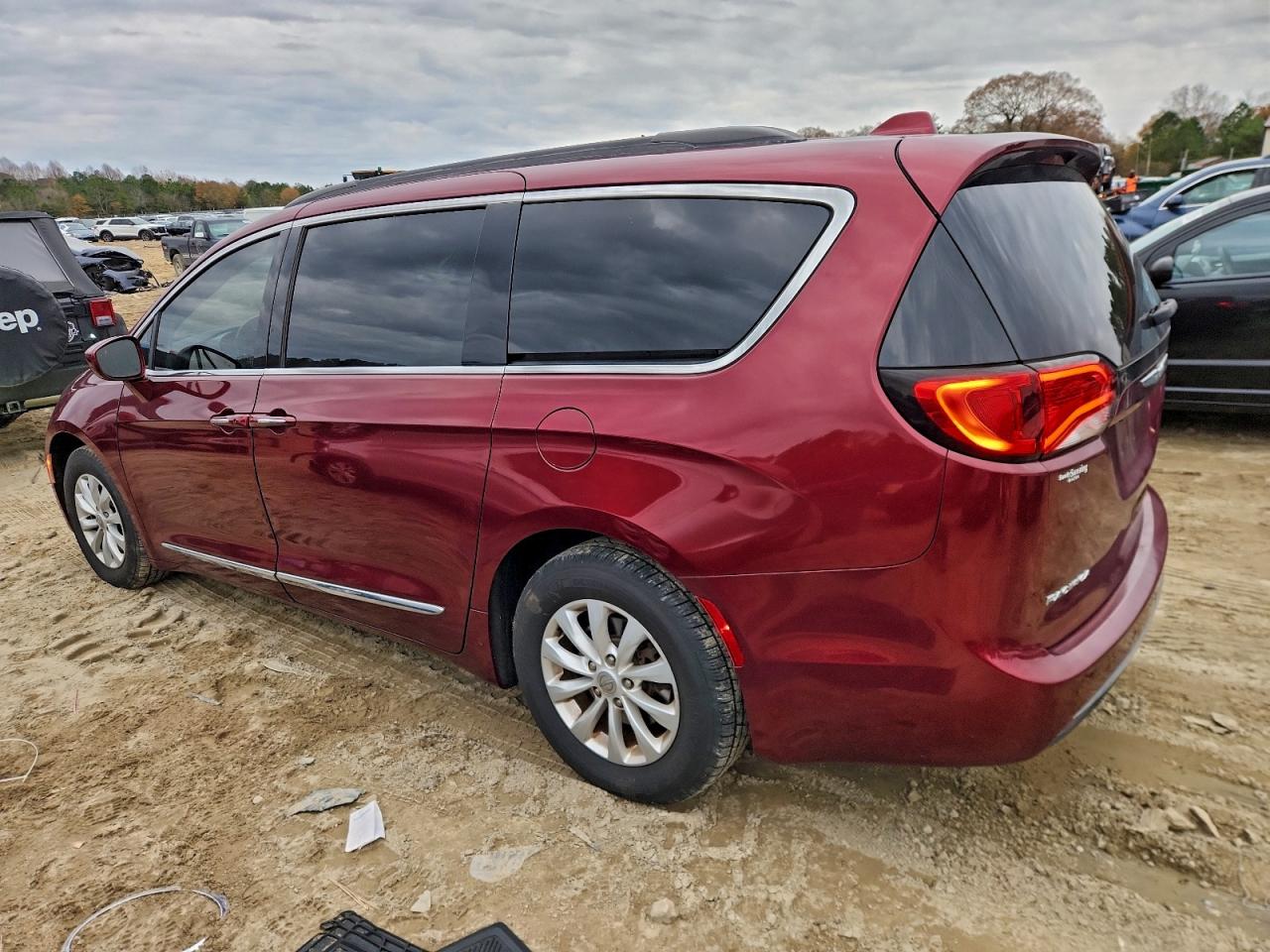 CHRYSLER PACIFICA TOURING L