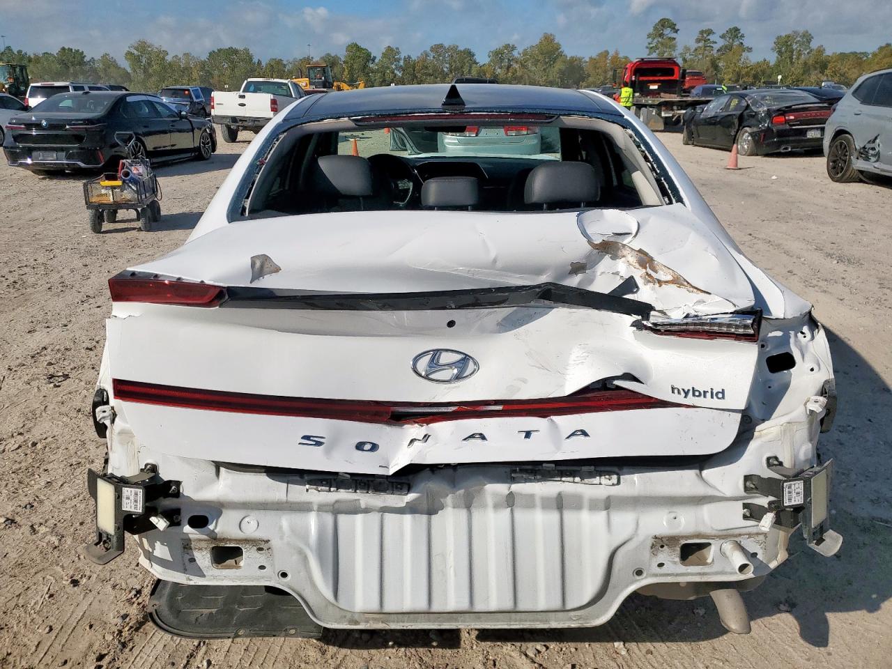 HYUNDAI SONATA HYBRID