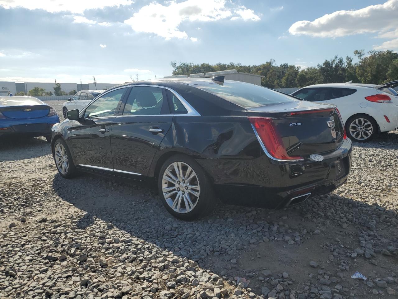CADILLAC XTS LUXURY