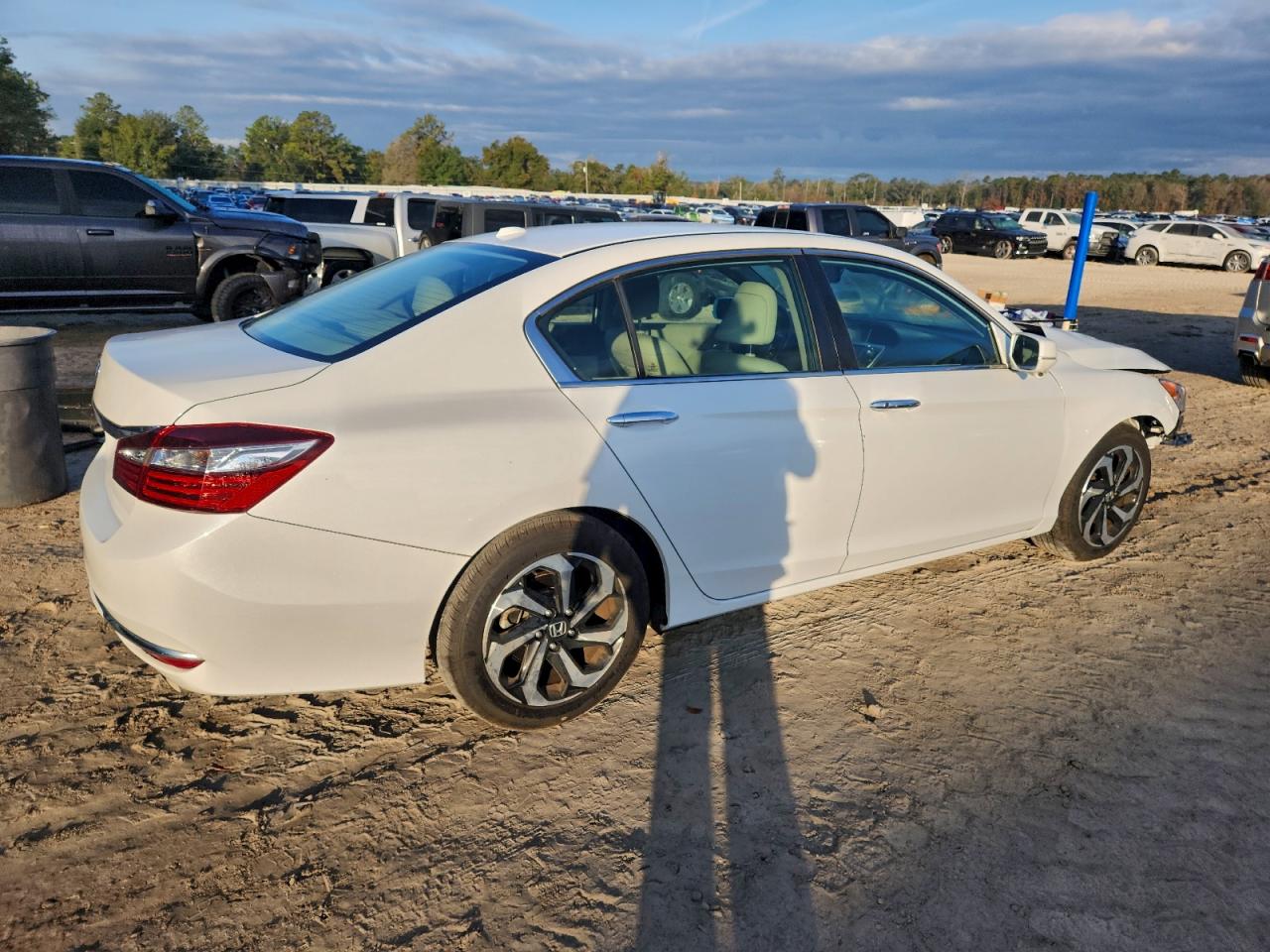 Lot #3302860911 2016 HONDA ACCORD EXL