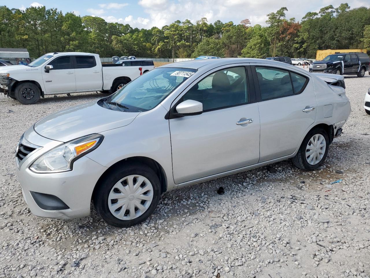 NISSAN VERSA S
