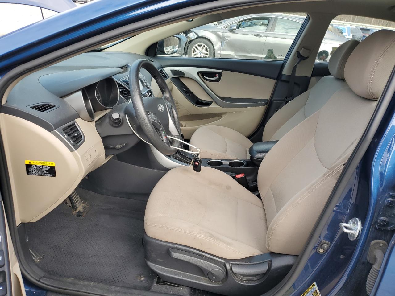 HYUNDAI ELANTRA SE