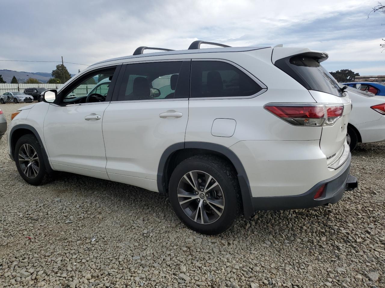 TOYOTA HIGHLANDER XLE