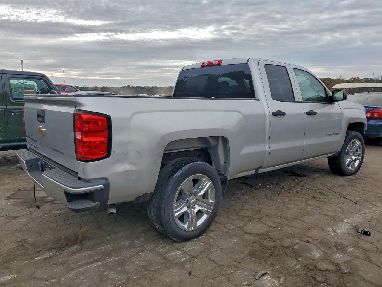 CHEVROLET SILVERADO C1500 CUSTOM