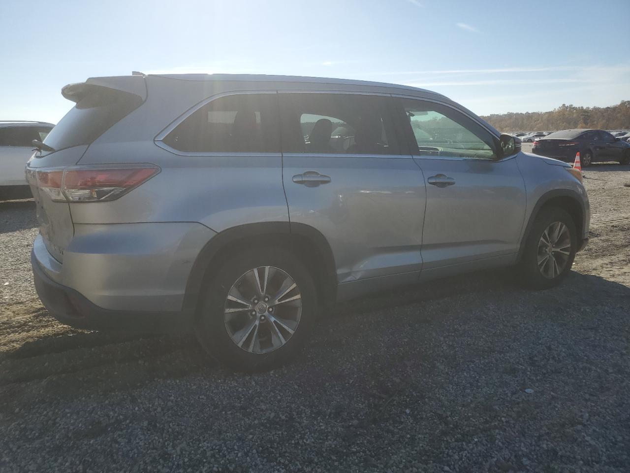 TOYOTA HIGHLANDER XLE