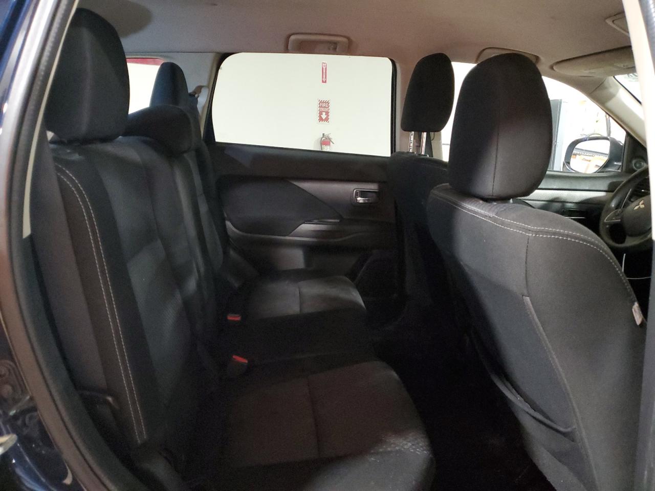 MITSUBISHI OUTLANDER ES