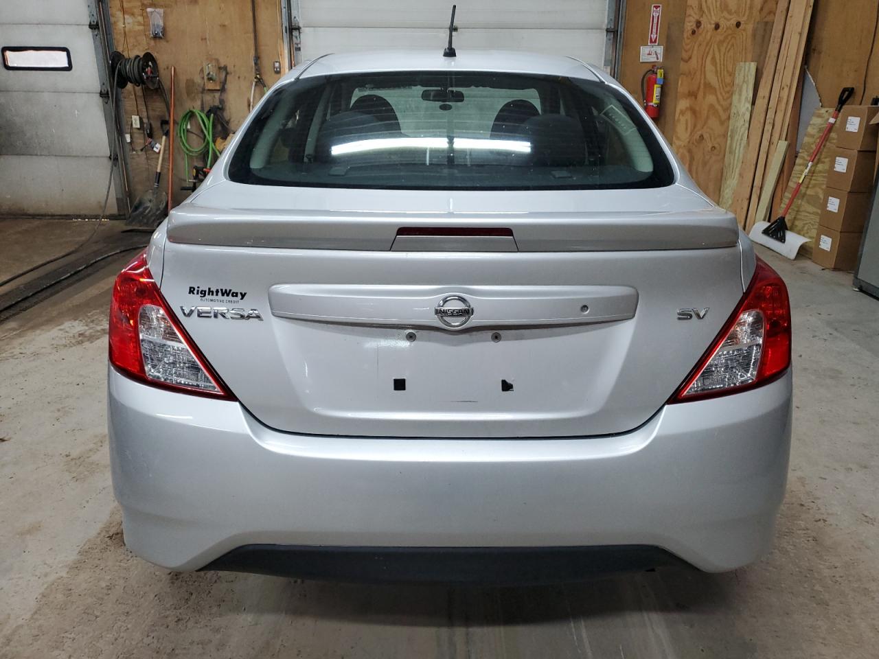NISSAN VERSA S