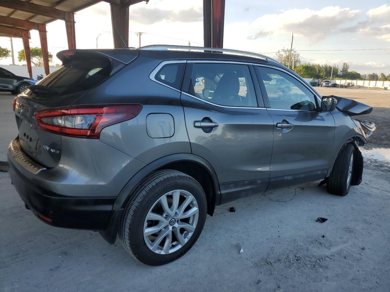 NISSAN ROGUE SPORT S