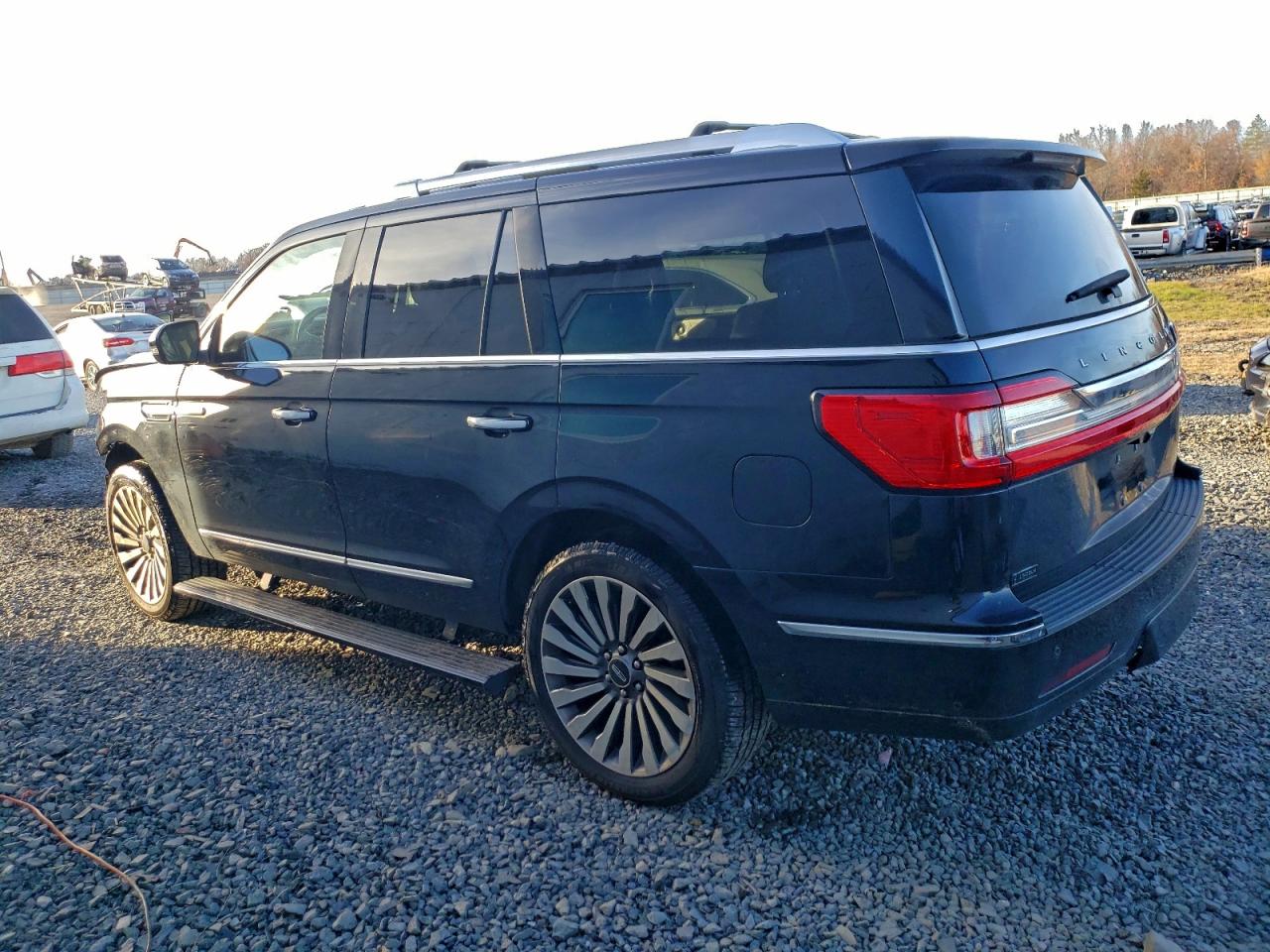 LINCOLN NAVIGATOR RESERVE
